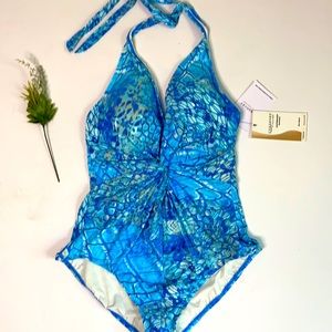 Contours one piece swimsuit. Size 38D/14.  Removed tags & washed w/ Woolite 1x.